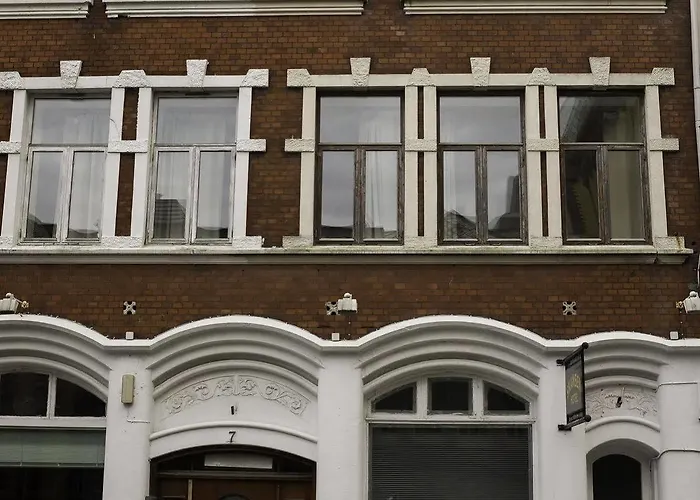 Хостел Skansen *